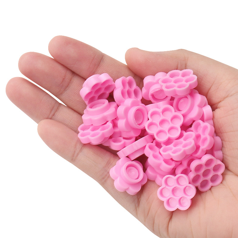 100 Pcs Pink Flower Glue Delay - đánh giá và giá Eyelash Extension Look